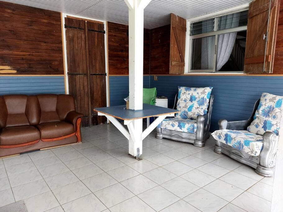 La Petite Maison, Spacieuse, Avec Jardin / Parking Sainte-Rose Luaran gambar